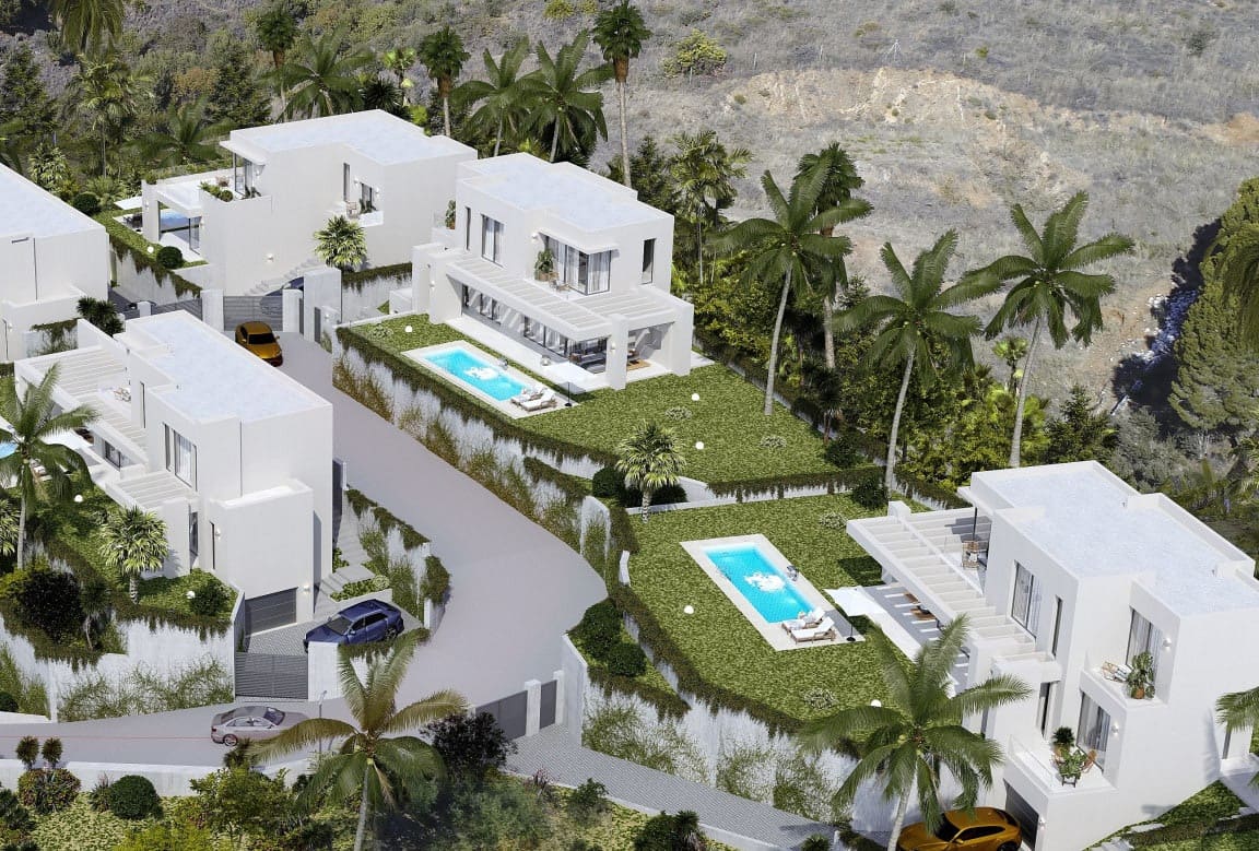 Chalet de 4 habitaciones en Mijas Costa en venta con piscina garaje - 1.495.000 € (Ref: 10065996)