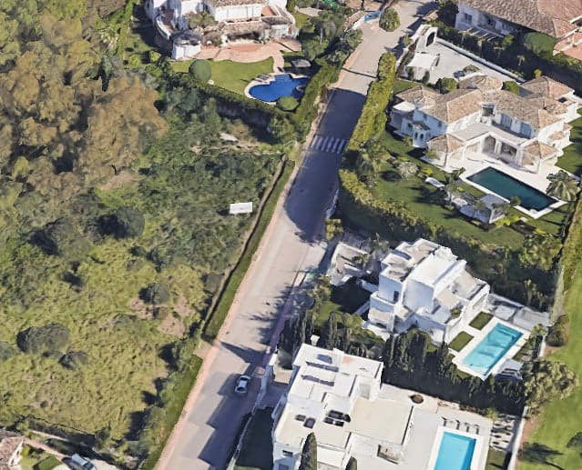 Solar/Parcela en Nueva Andalucia en venta - 1.790.000 € (Ref: 10066007)
