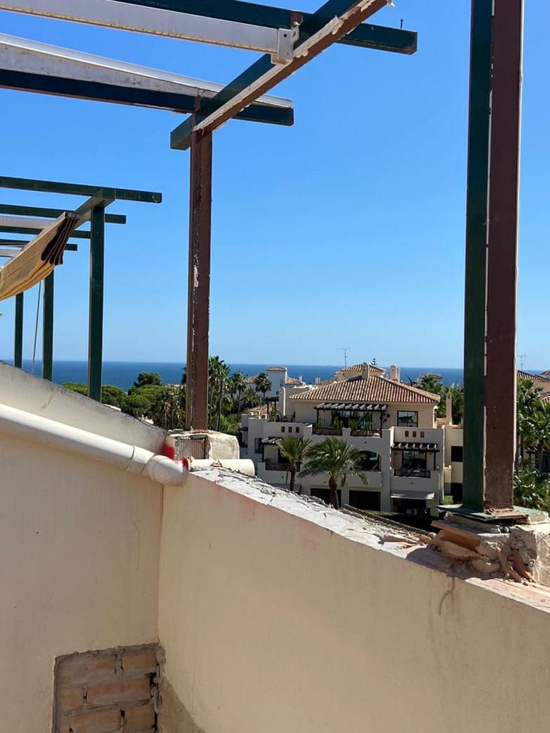3 bedroom Apartment for sale in Marbella with pool garage - € 649,000 (Ref: 10066017)