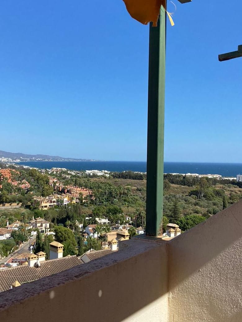 3 bedroom Apartment for sale in Marbella with pool garage - € 649,000 (Ref: 10066017)