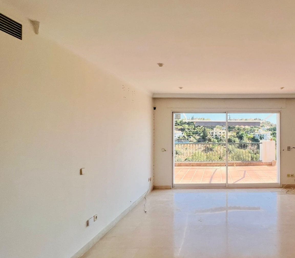 3 Zimmer Apartment zu verkaufen in La Quinta mit Pool Garage - 750.000 € (Ref: 10066027)