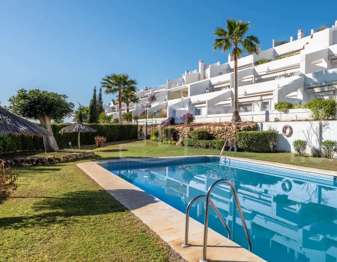 3 Zimmer Apartment zu verkaufen in La Quinta mit Pool Garage - 750.000 € (Ref: 10066027)