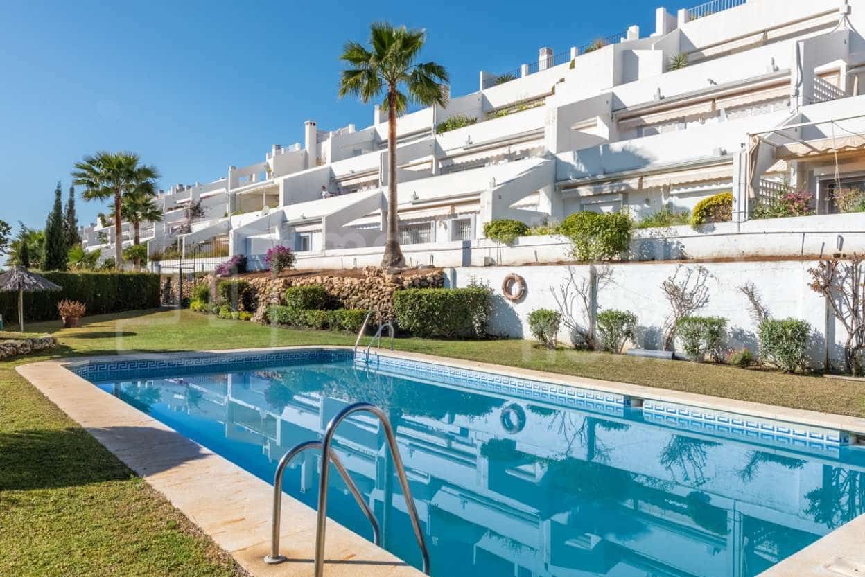 3 Zimmer Apartment zu verkaufen in La Quinta mit Pool Garage - 750.000 € (Ref: 10066027)