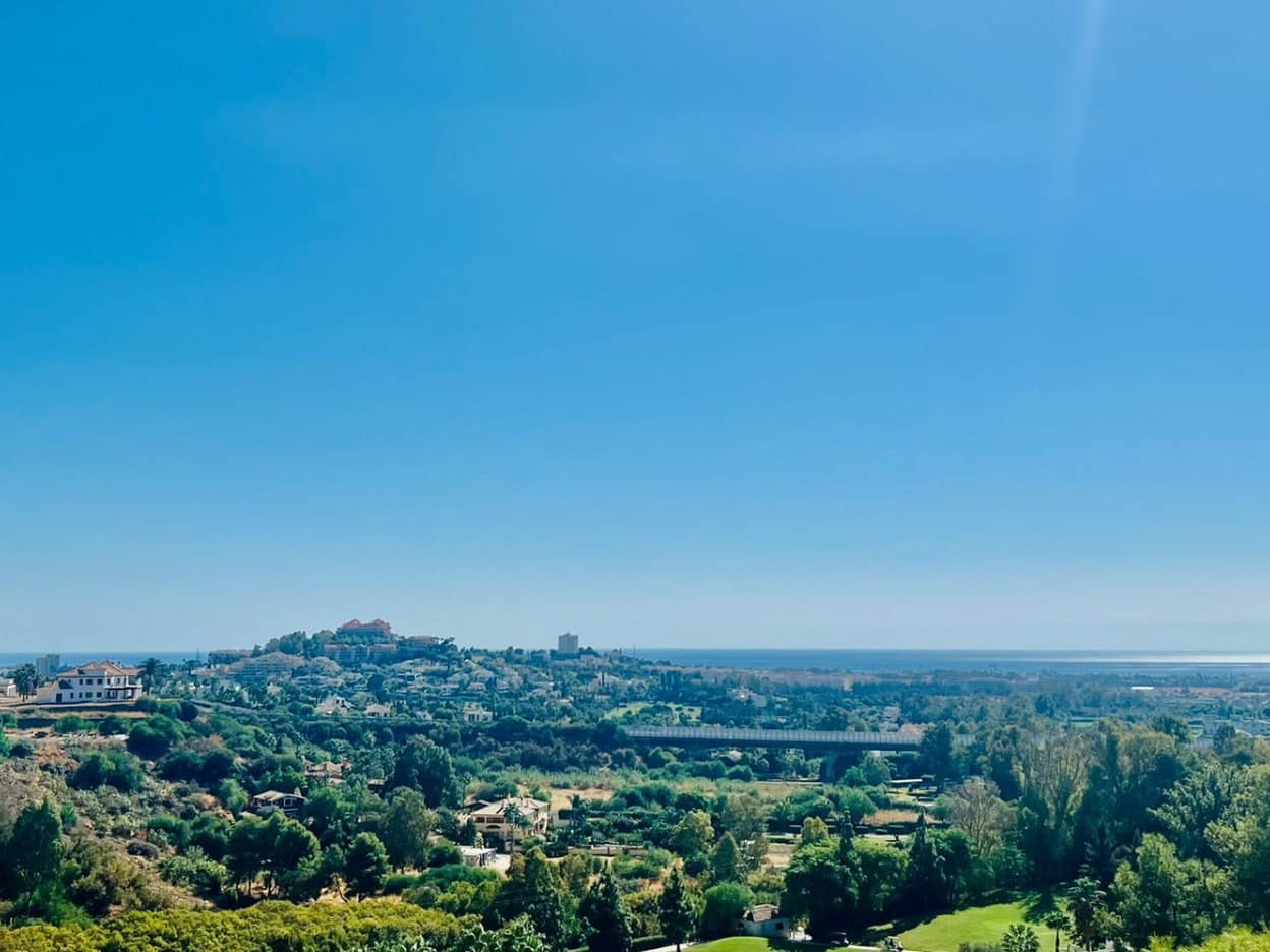 3 Zimmer Apartment zu verkaufen in La Quinta mit Pool Garage - 750.000 € (Ref: 10066027)
