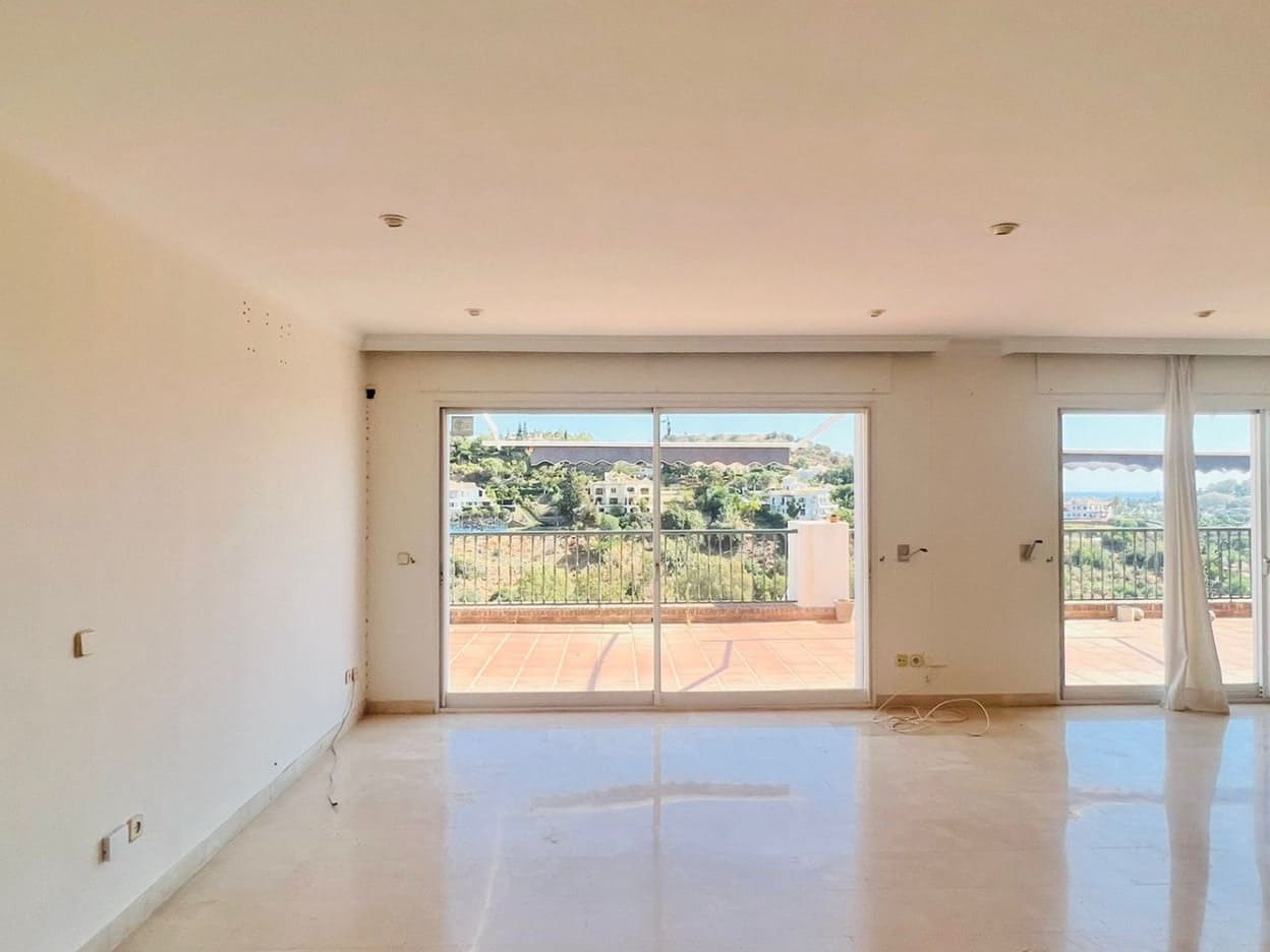3 Zimmer Apartment zu verkaufen in La Quinta mit Pool Garage - 750.000 € (Ref: 10066027)