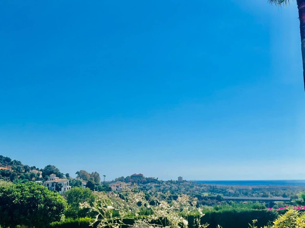 3 Zimmer Apartment zu verkaufen in La Quinta mit Pool Garage - 750.000 € (Ref: 10066027)