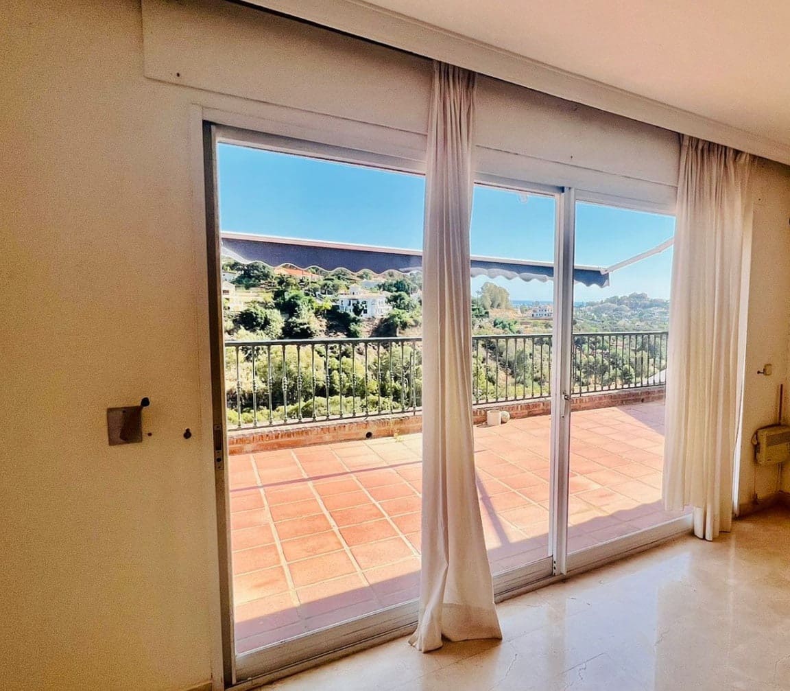 3 Zimmer Apartment zu verkaufen in La Quinta mit Pool Garage - 750.000 € (Ref: 10066027)