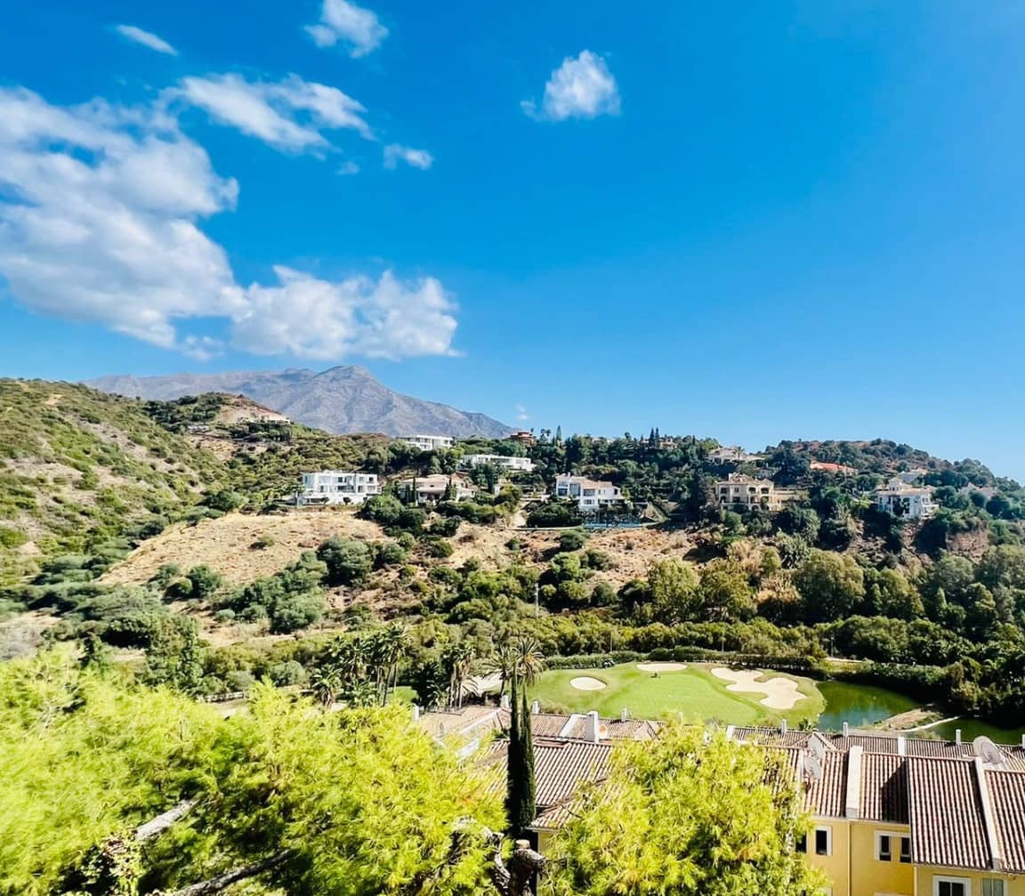 3 Zimmer Apartment zu verkaufen in La Quinta mit Pool Garage - 750.000 € (Ref: 10066027)