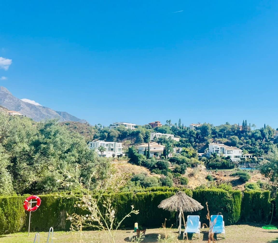 3 Zimmer Apartment zu verkaufen in La Quinta mit Pool Garage - 750.000 € (Ref: 10066027)