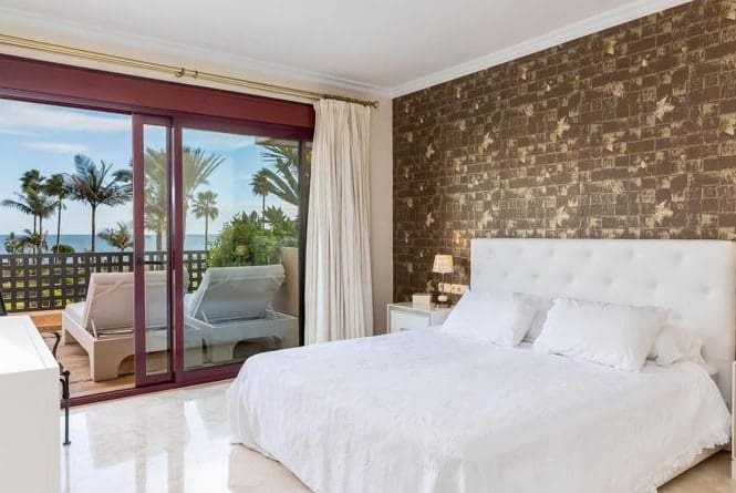 3 soverom Leilighet til salgs i Estepona med svømmebasseng garasje - € 1 495 000 (Ref: 10066032)