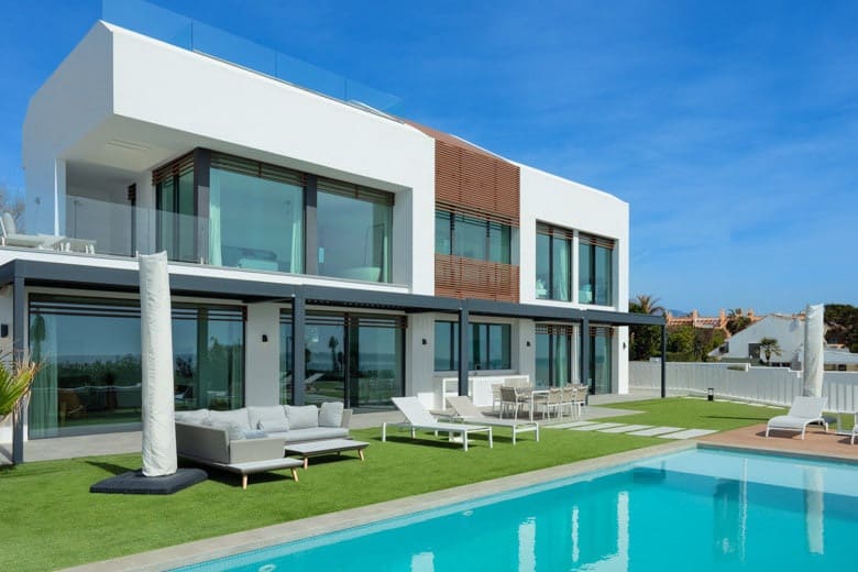 5 slaapkamer Villa te koop in Estepona met zwembad garage - € 4.900.000 (Ref: 10066076)