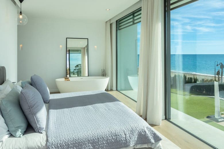 5 slaapkamer Villa te koop in Estepona met zwembad garage - € 4.900.000 (Ref: 10066076)
