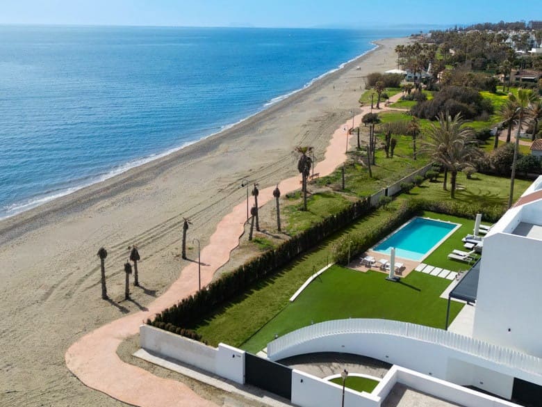 5 slaapkamer Villa te koop in Estepona met zwembad garage - € 4.900.000 (Ref: 10066076)