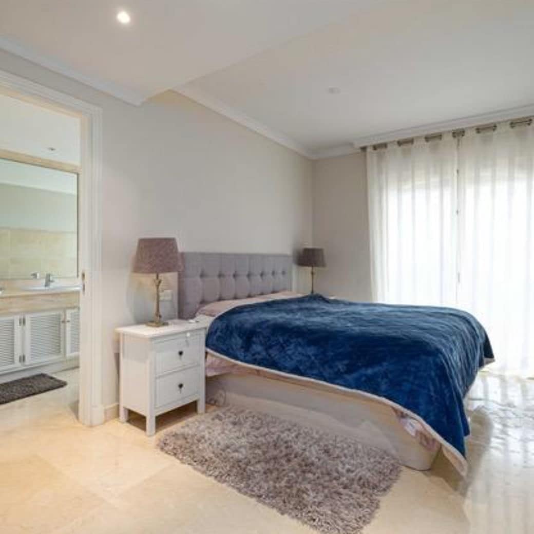 3 Zimmer Villa zu verkaufen in Marbella mit Pool Garage - 600.000 € (Ref: 10066079)