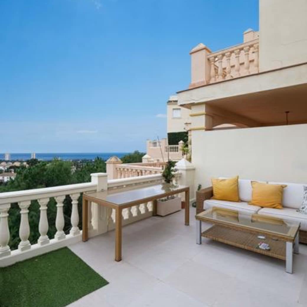 3 Zimmer Villa zu verkaufen in Marbella mit Pool Garage - 600.000 € (Ref: 10066079)