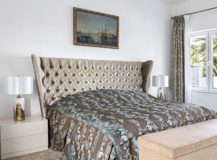 4 bedroom Villa for sale in Marbella with pool garage - € 1,700,000 (Ref: 10066090)