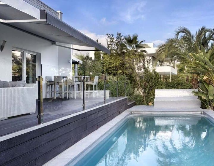 4 bedroom Villa for sale in Marbella with pool garage - € 1,700,000 (Ref: 10066090)