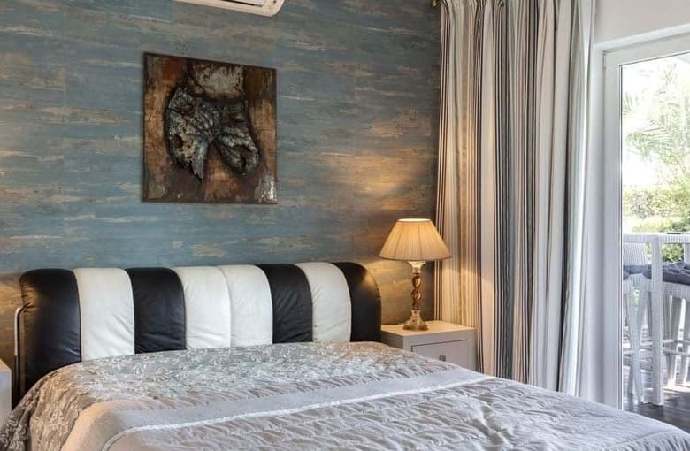 4 bedroom Villa for sale in Marbella with pool garage - € 1,700,000 (Ref: 10066090)