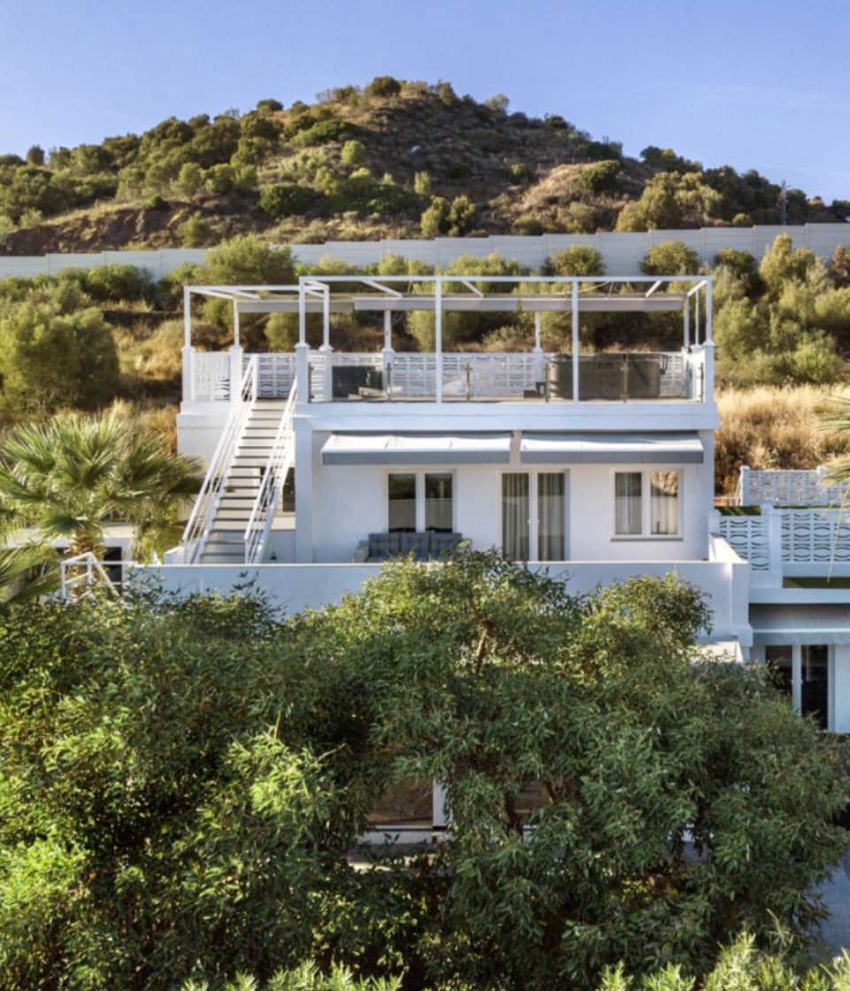 4 bedroom Villa for sale in Marbella with pool garage - € 1,700,000 (Ref: 10066090)