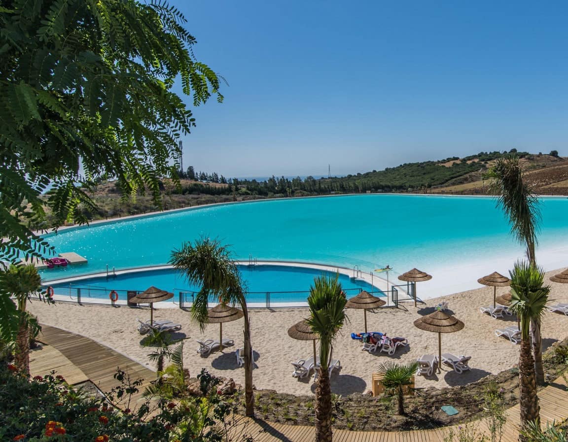 Apartamento de 2 habitaciones en Casares en venta con piscina garaje - 555.000 € (Ref: 10066111)