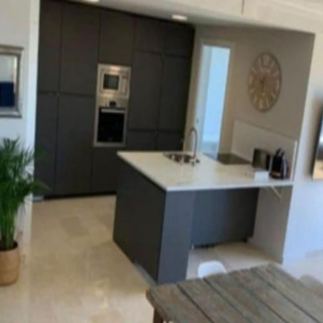 Apartamento de 3 habitaciones en Marbella en venta con piscina garaje - 495.000 € (Ref: 10066113)