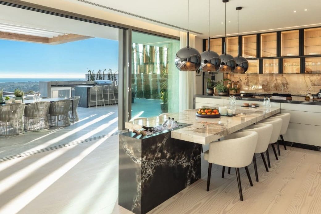 5 Zimmer Villa zu verkaufen in Marbella mit Pool Garage - 8.950.000 € (Ref: 10066120)