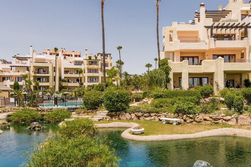 3 soverom Leilighet til salgs i Estepona med svømmebasseng garasje - € 1 395 000 (Ref: 10066136)