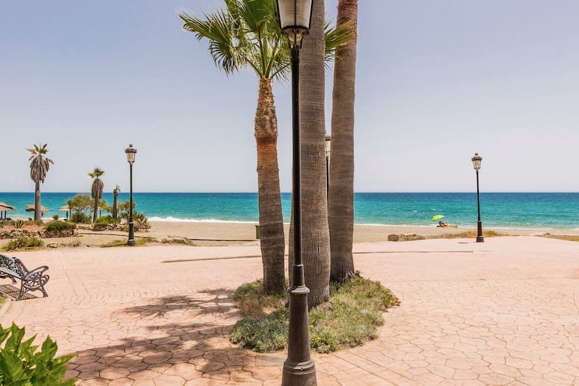 3 soverom Leilighet til salgs i Estepona med svømmebasseng garasje - € 1 395 000 (Ref: 10066136)