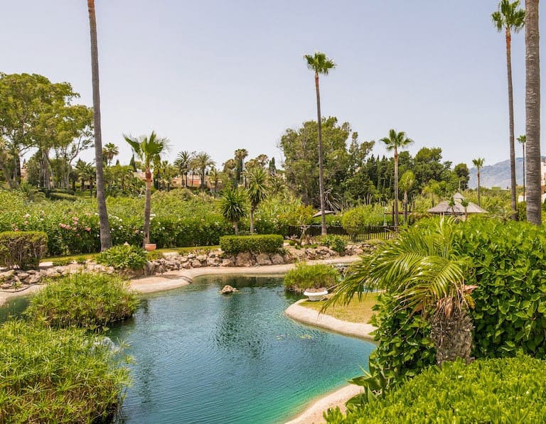 3 soverom Leilighet til salgs i Estepona med svømmebasseng garasje - € 1 395 000 (Ref: 10066136)