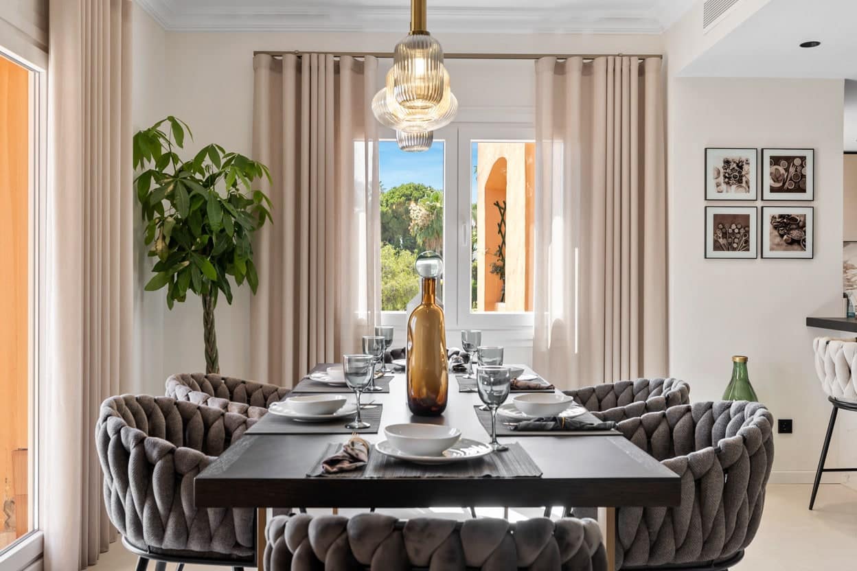 Apartamento de 3 habitaciones en Marbella en venta con piscina garaje - 2.295.000 € (Ref: 10066171)