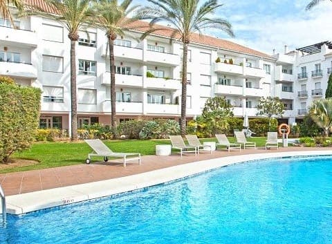 3 soveværelse Lejlighed til salg i Nueva Andalucia med swimmingpool garage - € 380.000 (Ref: 10066175)