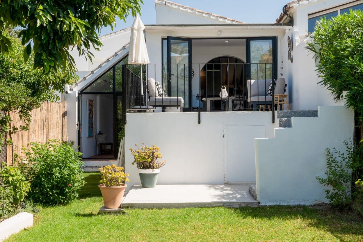 2 bedroom Villa for sale in New Golden Mile with pool garage - € 649,000 (Ref: 10066180)