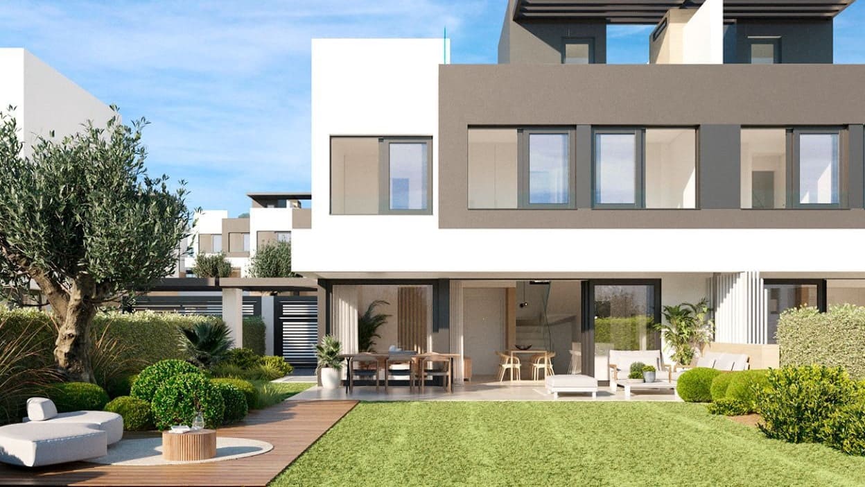 3 bedroom Villa for sale in Marbella with pool garage - € 545,000 (Ref: 10066208)