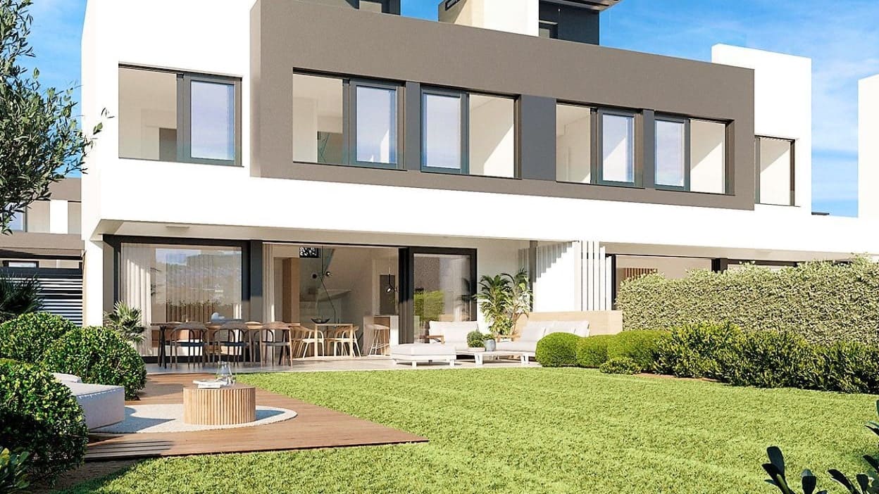 3 bedroom Villa for sale in Marbella with pool garage - € 545,000 (Ref: 10066208)