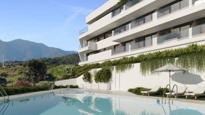 Apartamento de 2 habitaciones en Marbella en venta con piscina garaje - 307.000 € (Ref: 10066209)