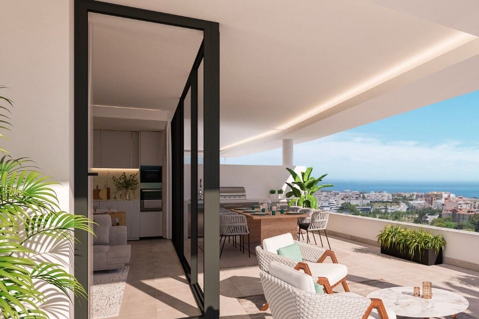 Apartamento de 3 habitaciones en Marbella en venta con piscina garaje - 620.900 € (Ref: 10066212)