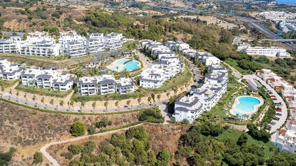 Apartamento de 3 habitaciones en Marbella en venta con piscina garaje - 620.900 € (Ref: 10066212)