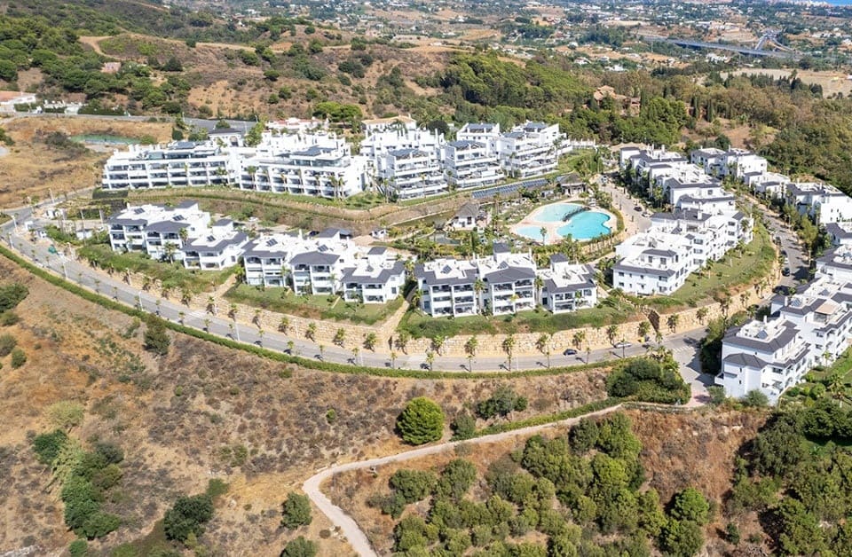 Apartamento de 3 habitaciones en Marbella en venta con piscina garaje - 620.900 € (Ref: 10066212)