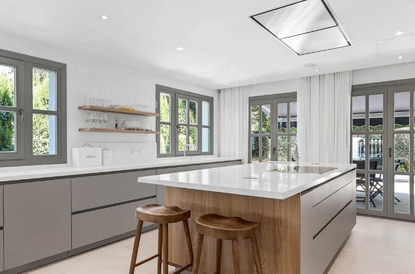 6 soverom Villa til salgs i Marbella med svømmebasseng garasje - € 3 700 000 (Ref: 10066253)
