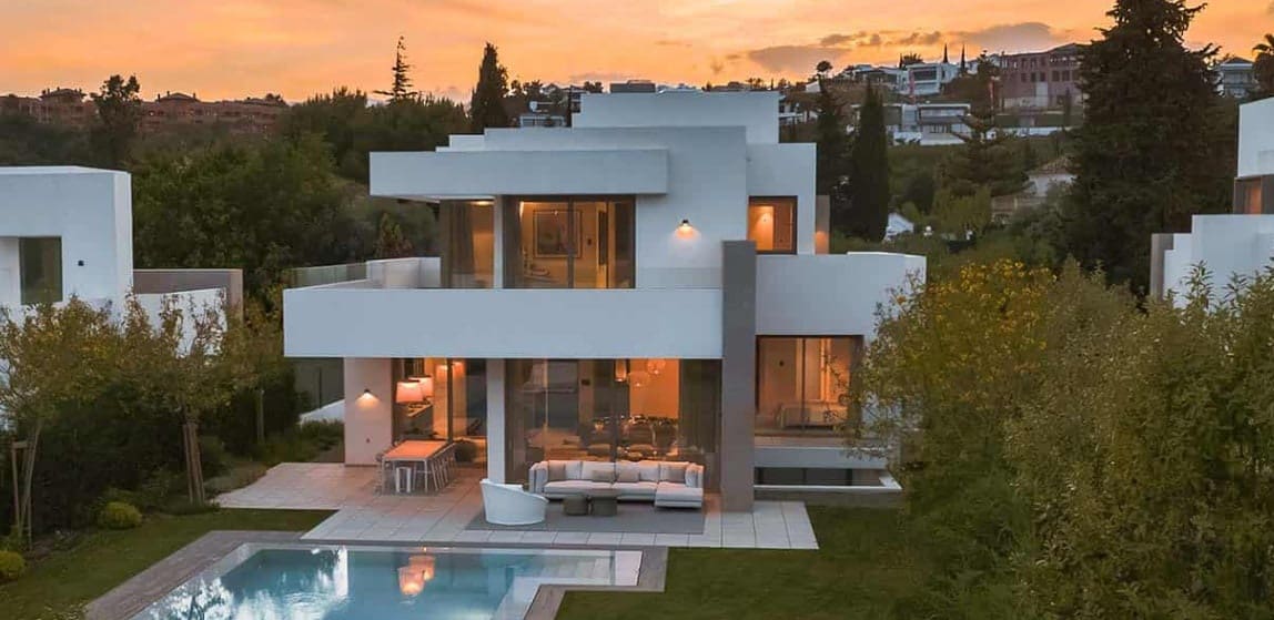5 Zimmer Villa zu verkaufen in Marbella mit Pool Garage - 2.295.000 € (Ref: 10066259)