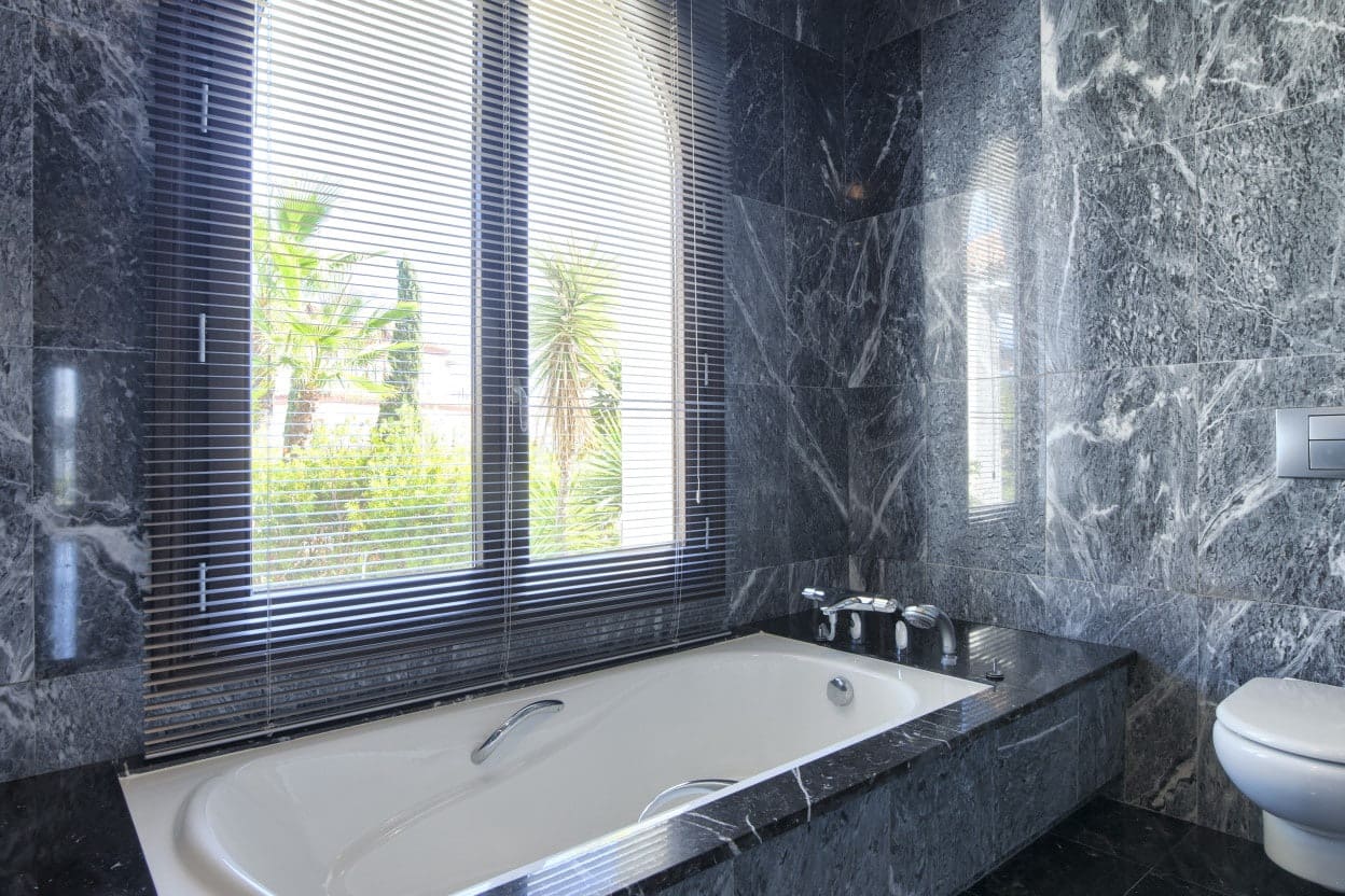 6 soveværelse Villa til salg i Marbella med swimmingpool garage - € 3.195.000 (Ref: 10066277)