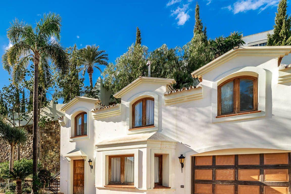 Chalet de 16 habitaciones en Marbella en venta con piscina garaje - 9.494.000 € (Ref: 10066282)