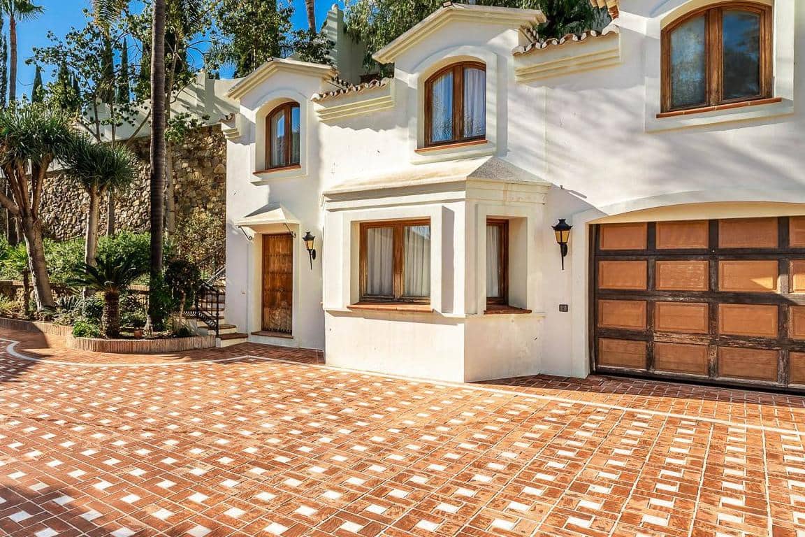 Chalet de 16 habitaciones en Marbella en venta con piscina garaje - 9.494.000 € (Ref: 10066282)