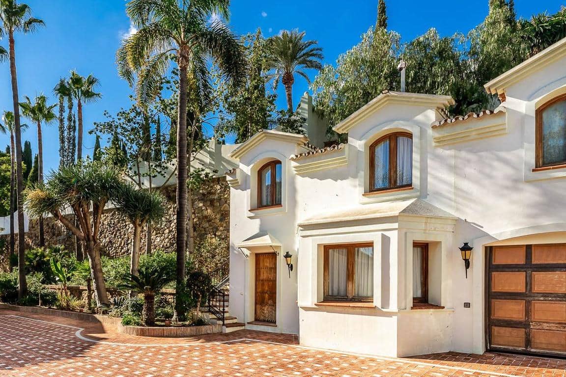 Chalet de 16 habitaciones en Marbella en venta con piscina garaje - 9.494.000 € (Ref: 10066282)