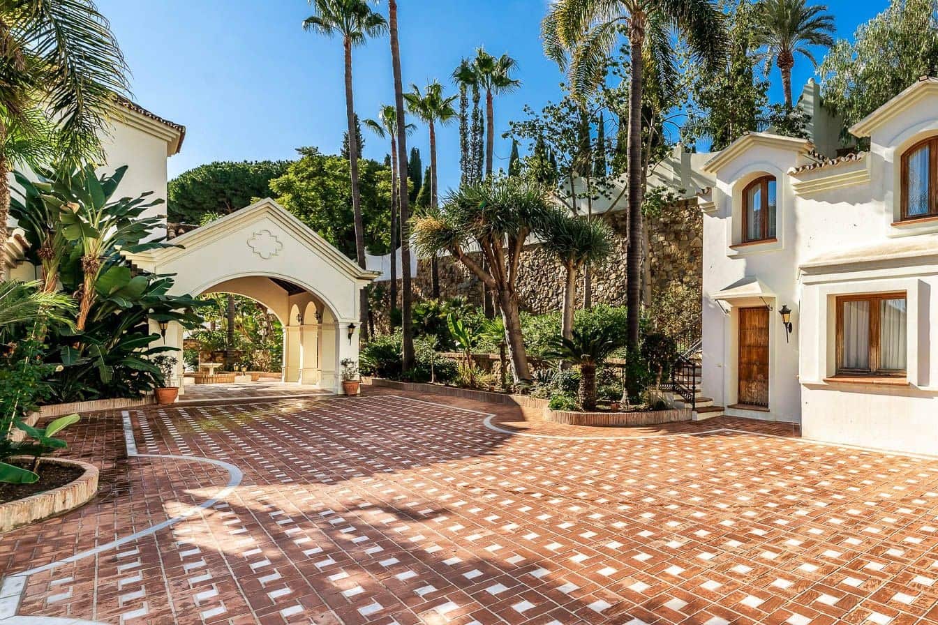 16 soveværelse Villa til salg i Marbella med swimmingpool garage - € 9.494.000 (Ref: 10066282)