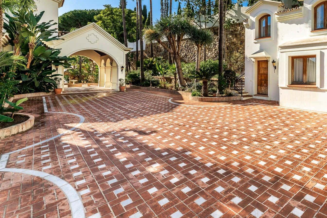 16 soveværelse Villa til salg i Marbella med swimmingpool garage - € 9.494.000 (Ref: 10066282)