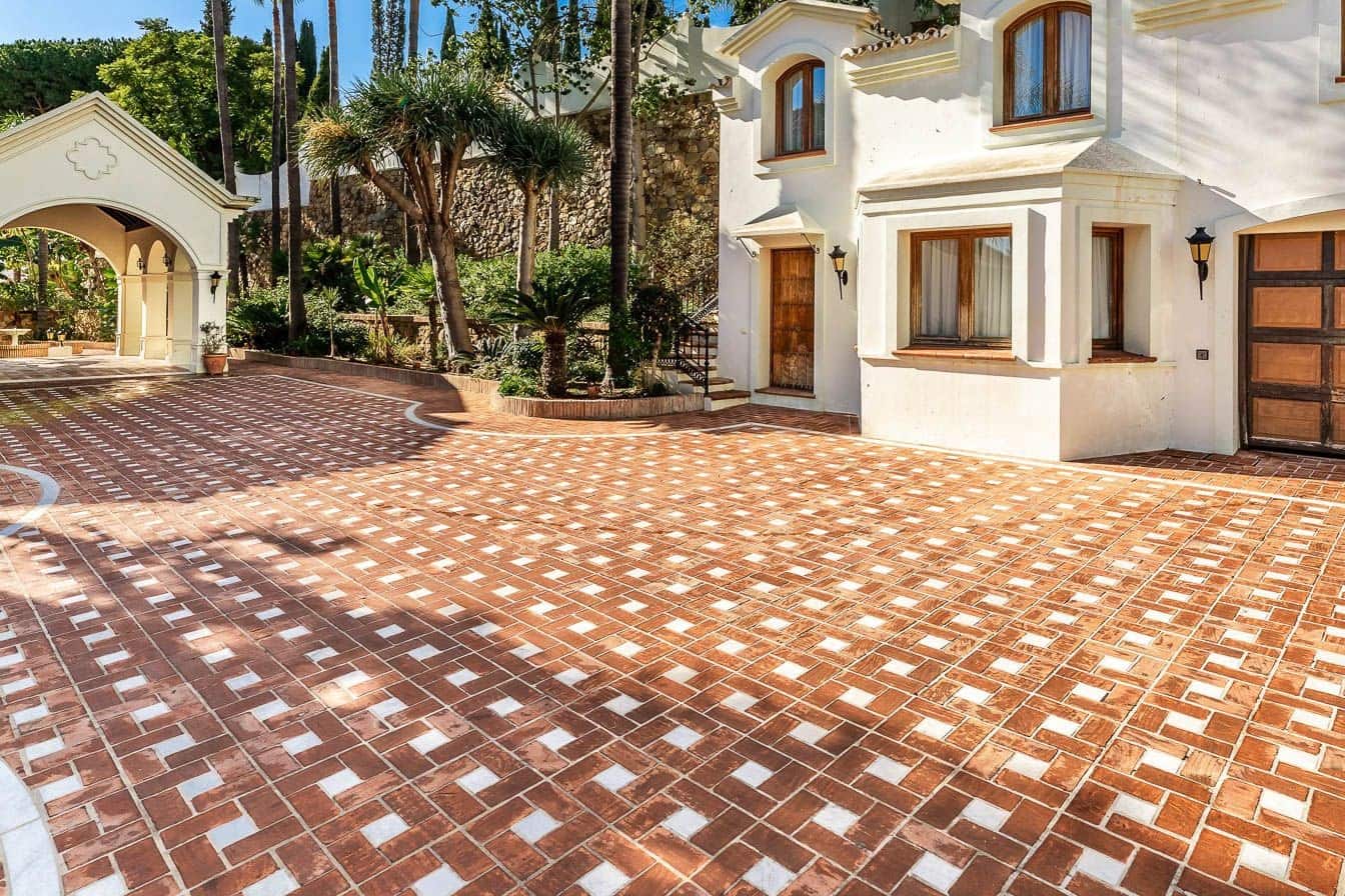 16 soveværelse Villa til salg i Marbella med swimmingpool garage - € 9.494.000 (Ref: 10066282)