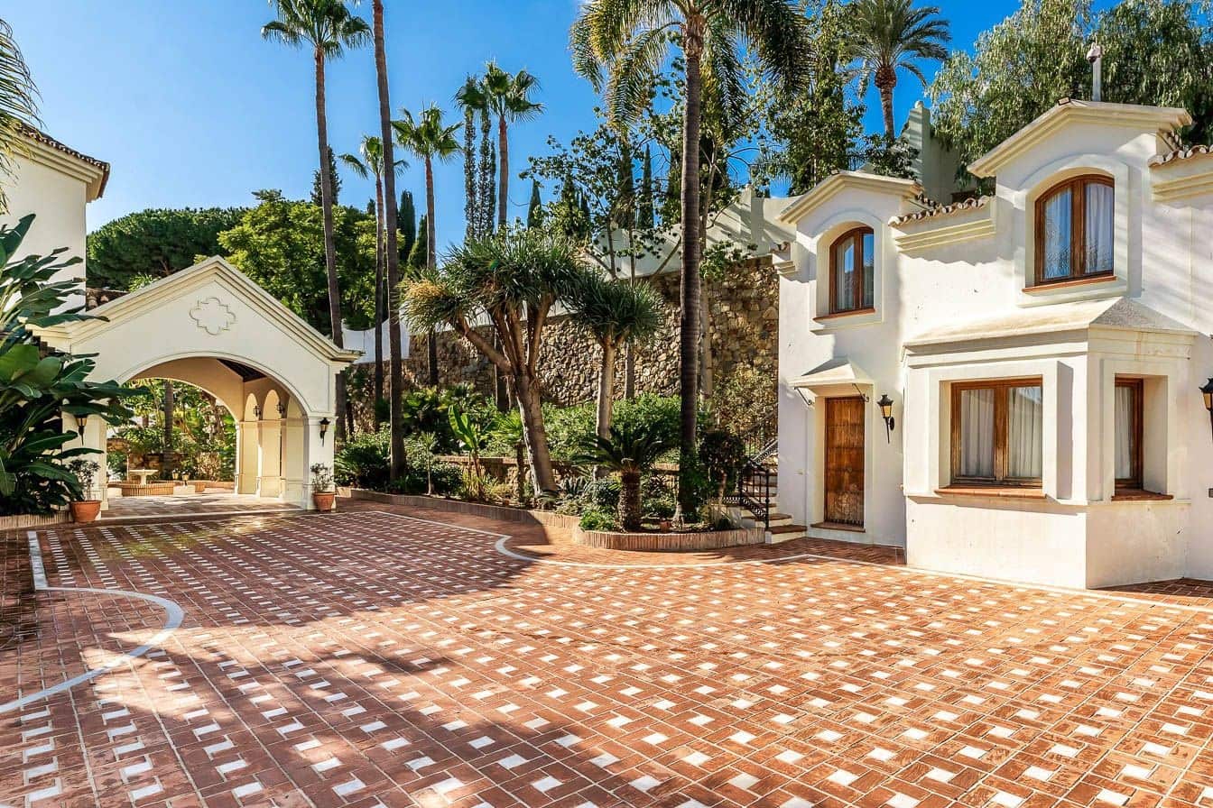 16 soveværelse Villa til salg i Marbella med swimmingpool garage - € 9.494.000 (Ref: 10066282)