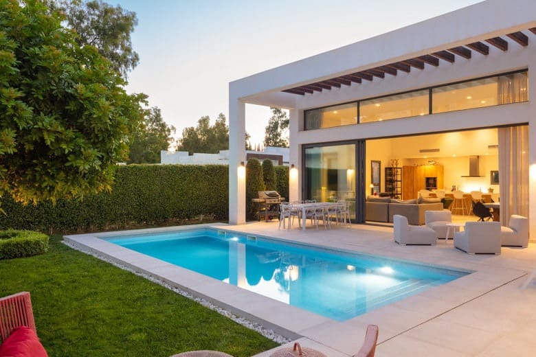 4 Zimmer Villa zu verkaufen in Marbella mit Pool Garage - 1.495.000 € (Ref: 10066290)