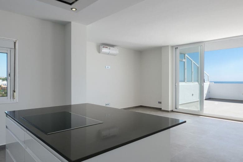 3 chambre Appartement à vendre à Marbella avec piscine garage - 695 000 € (Ref: 10066300)